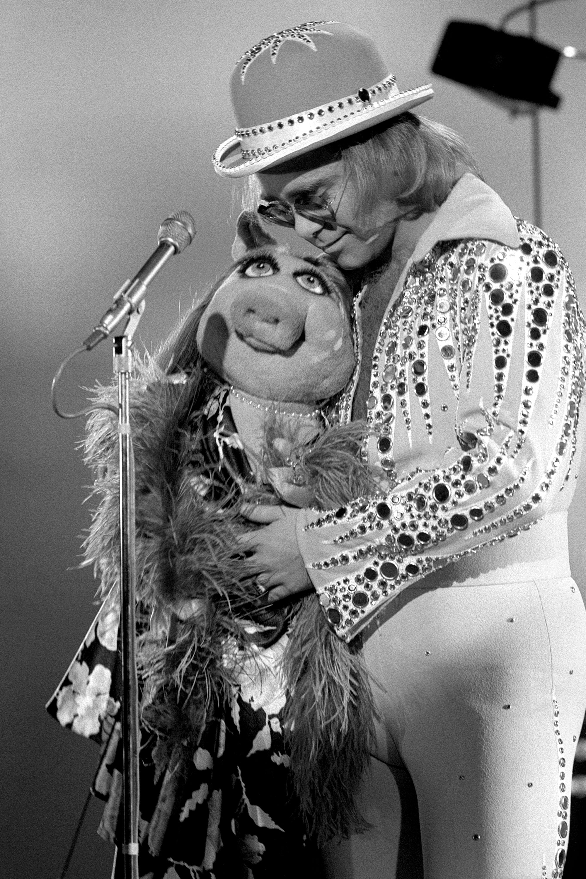 Gift Goat Iconic Image Frame: Elton John